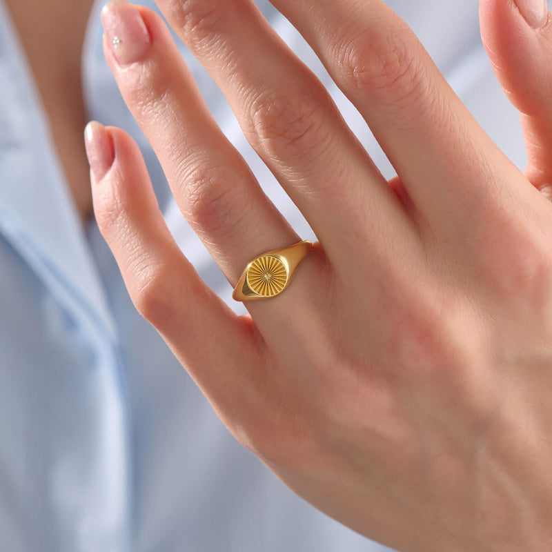 Women's Sunbeam Signet Ring in Yellow Gold Vermeil on 925 Silver