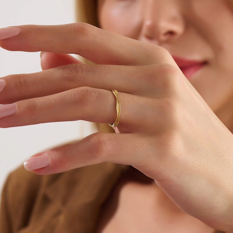 Sunburst Wave Band Ring in 14k Real Gold