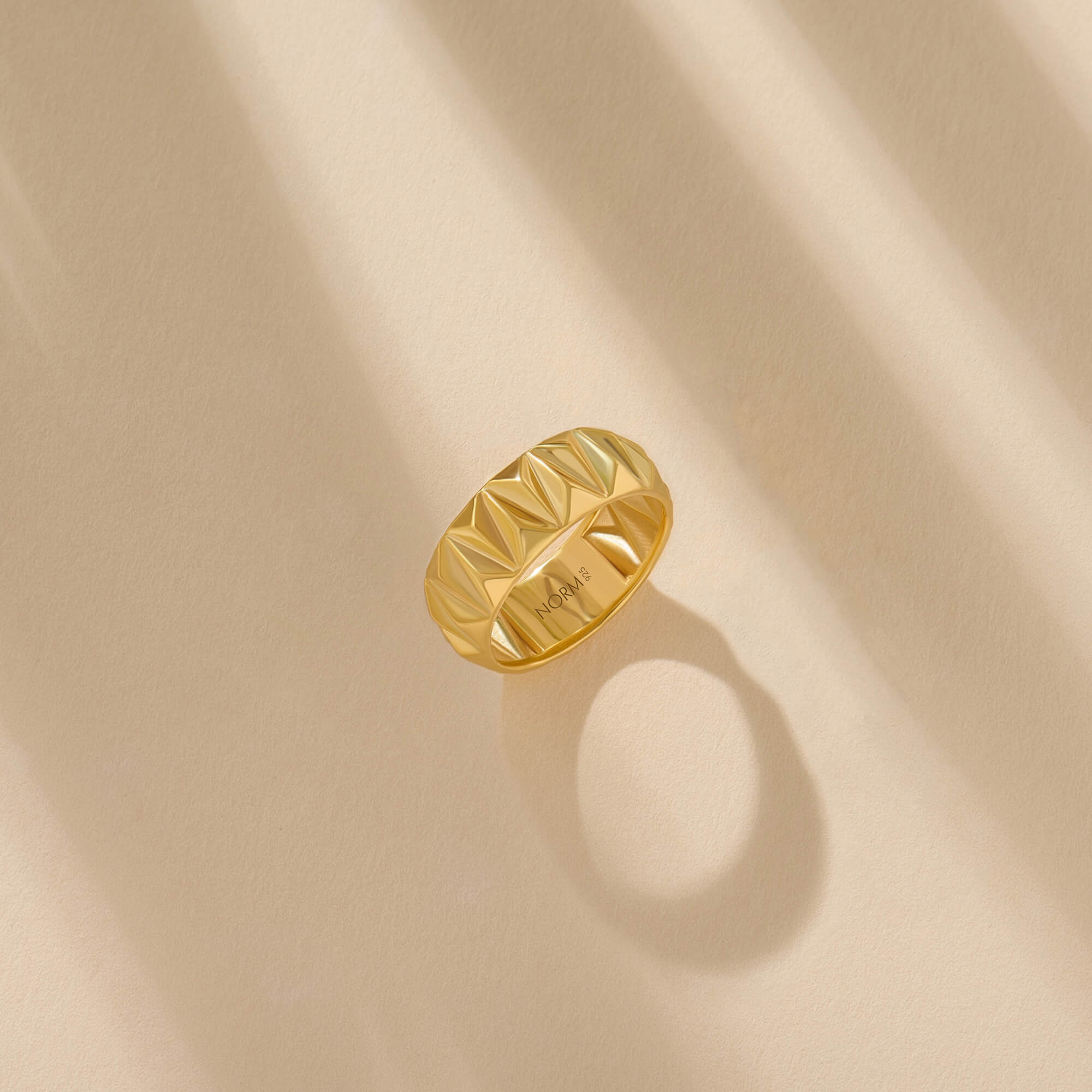 Triangle Bold Band Ring in 24K Gold Plated Vermeil on Solid Silver