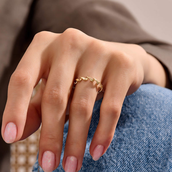 Women's Twirl Ring in 14K Solid Gold