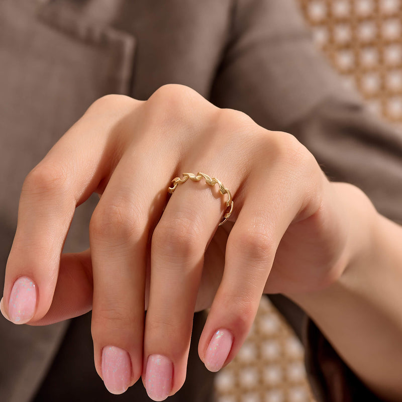Twirl Ring in Gold