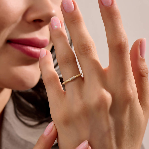 Women's Twisted Diamond Promise Ring in Solid Gold