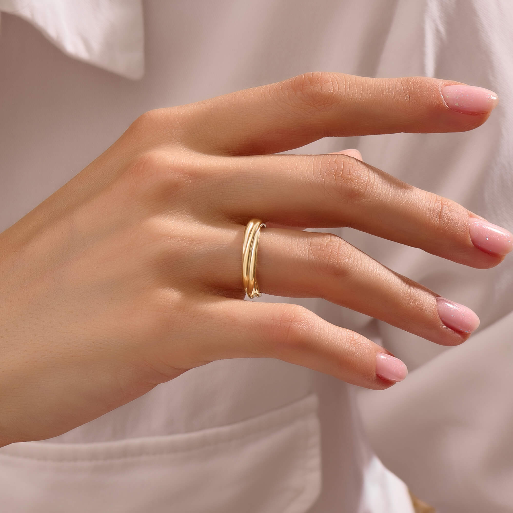 Women's Dome Band Ring with Twist in 14K Yellow Gold