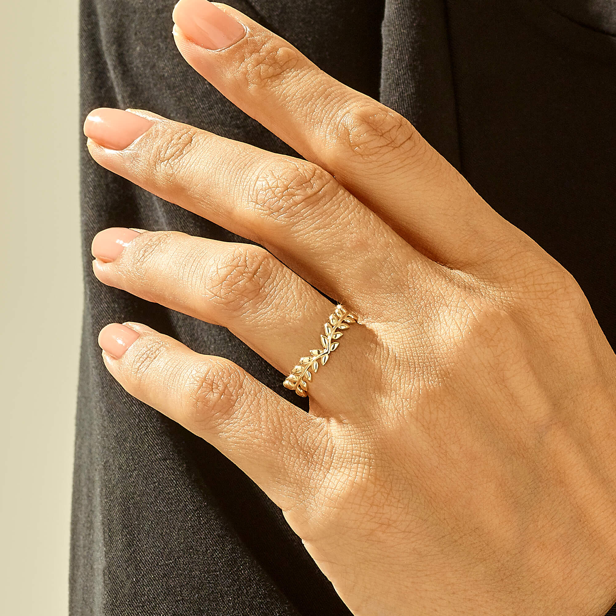 Dainty Laurel Wreath Curve Ring in 14k Solid Gold