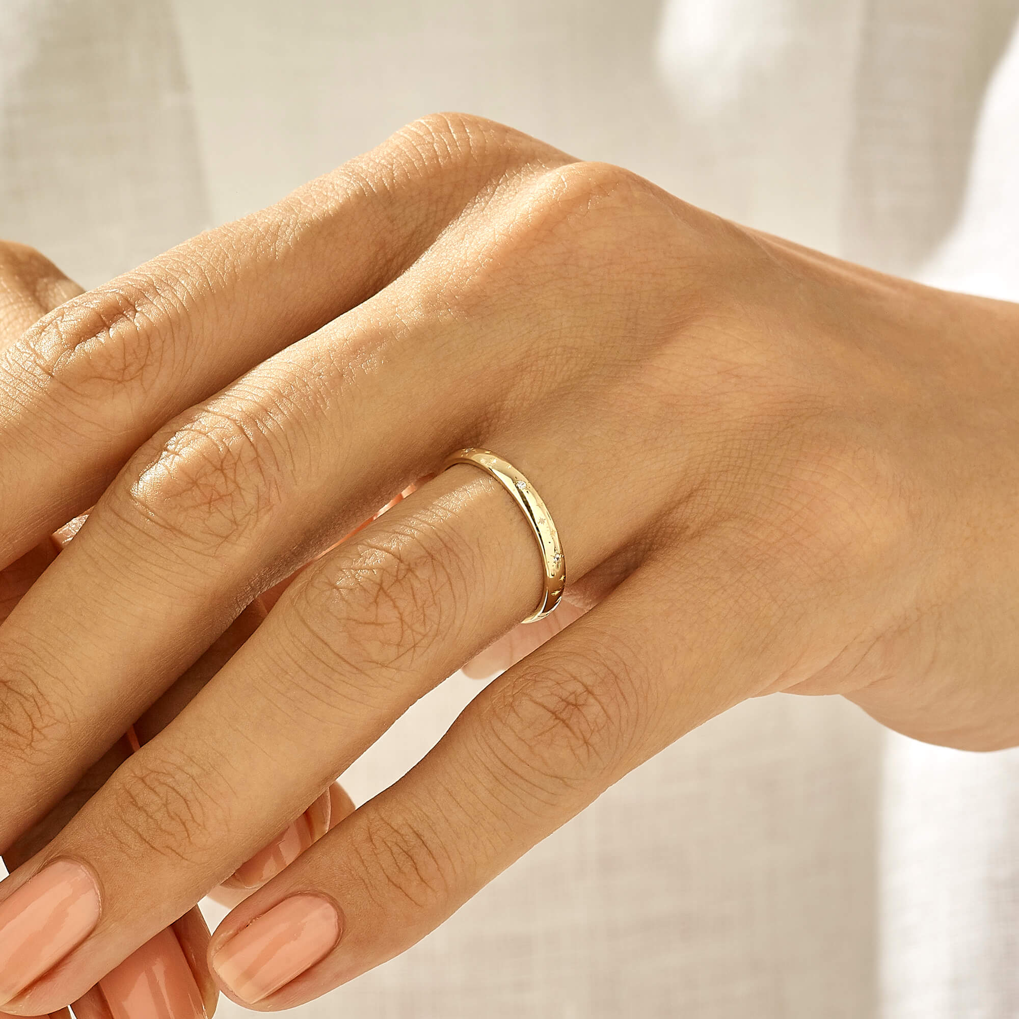 Minimal Star Pave Band Ring in 14k Real Gold