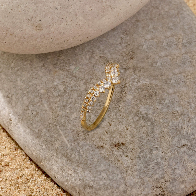 14k Real Gold Royal Curve Ring with White CZ Stones