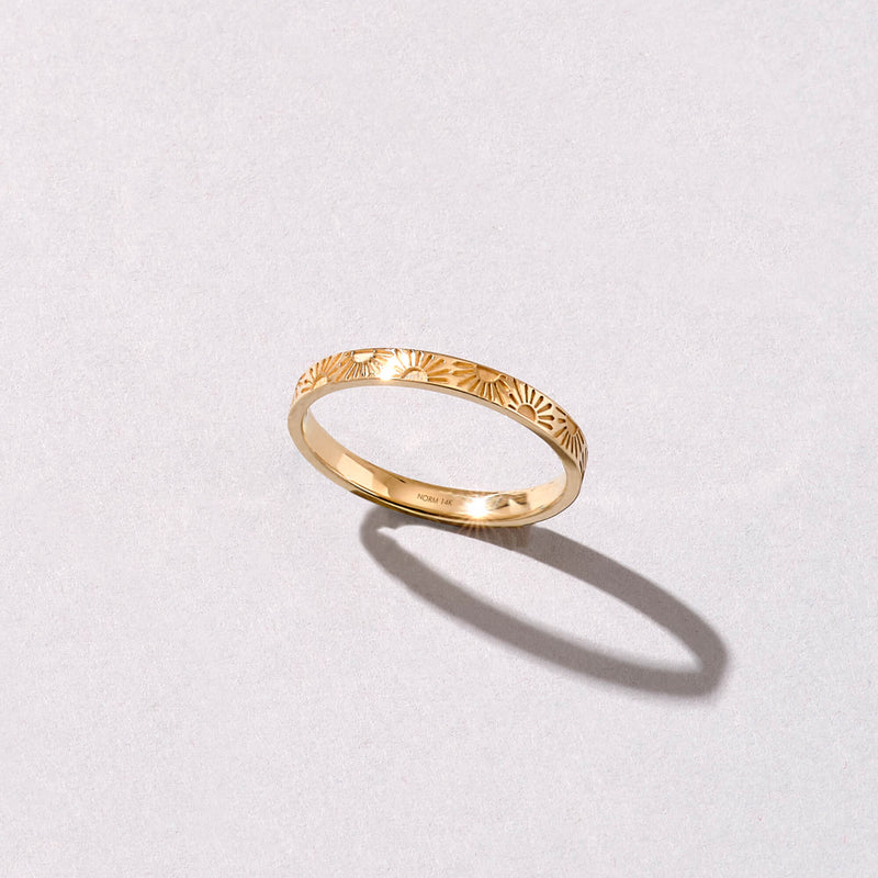 Wedding Band Ring with Sun Engraving in 14k Real Yellow Gold