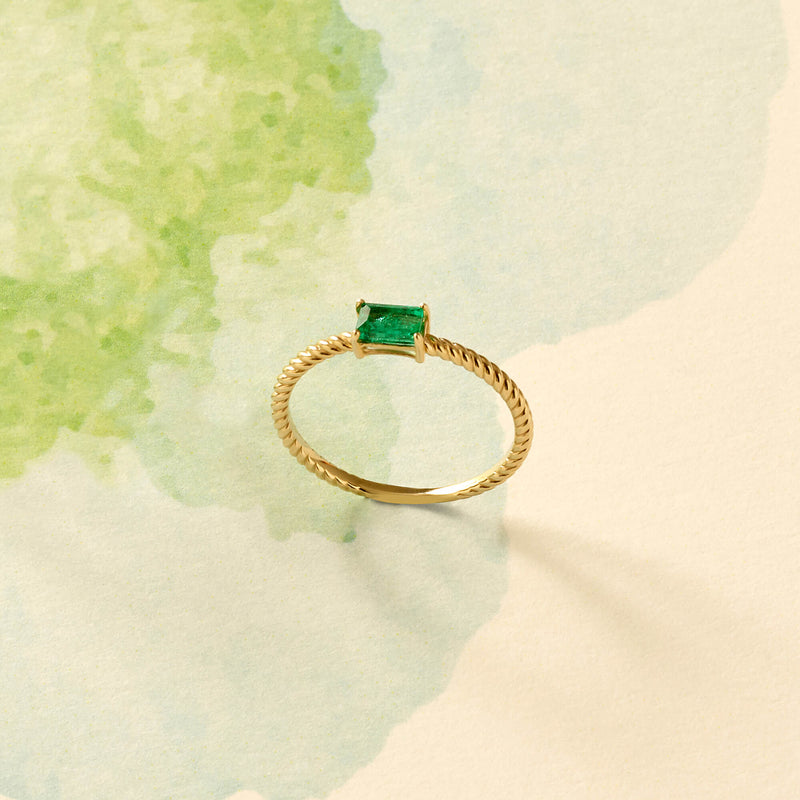 Twisted Ring with Baguette Cut Emerald in 14k Real Gold