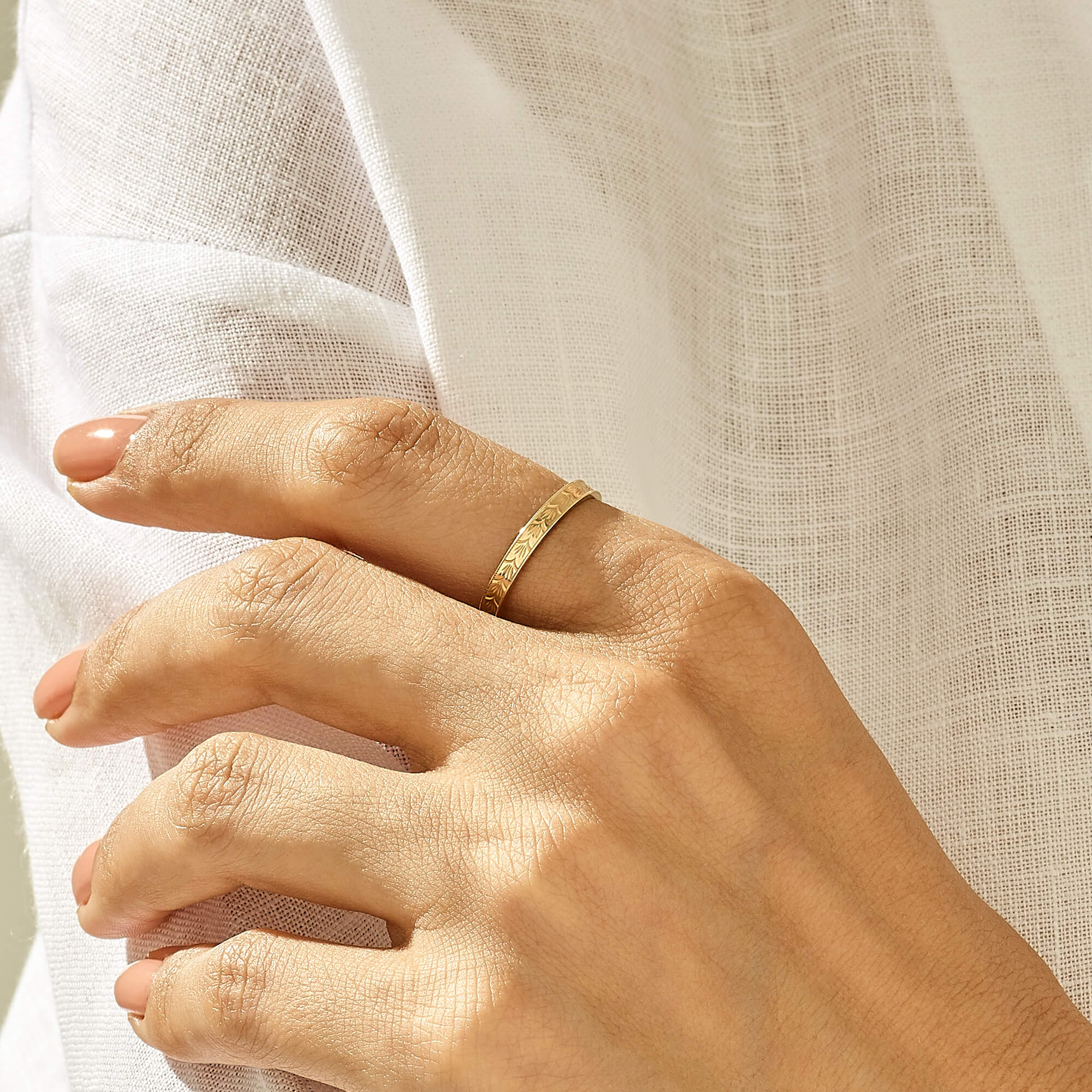 Women's Vintage Wedding Band Ring in 14k Real Yellow Gold