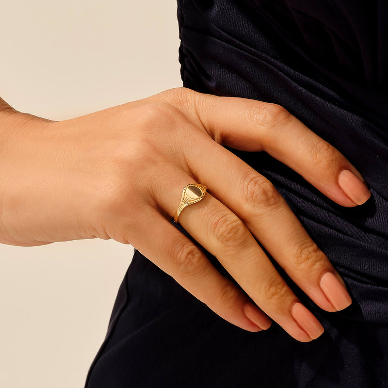 14k Gold Vintage Signet Ring for Women