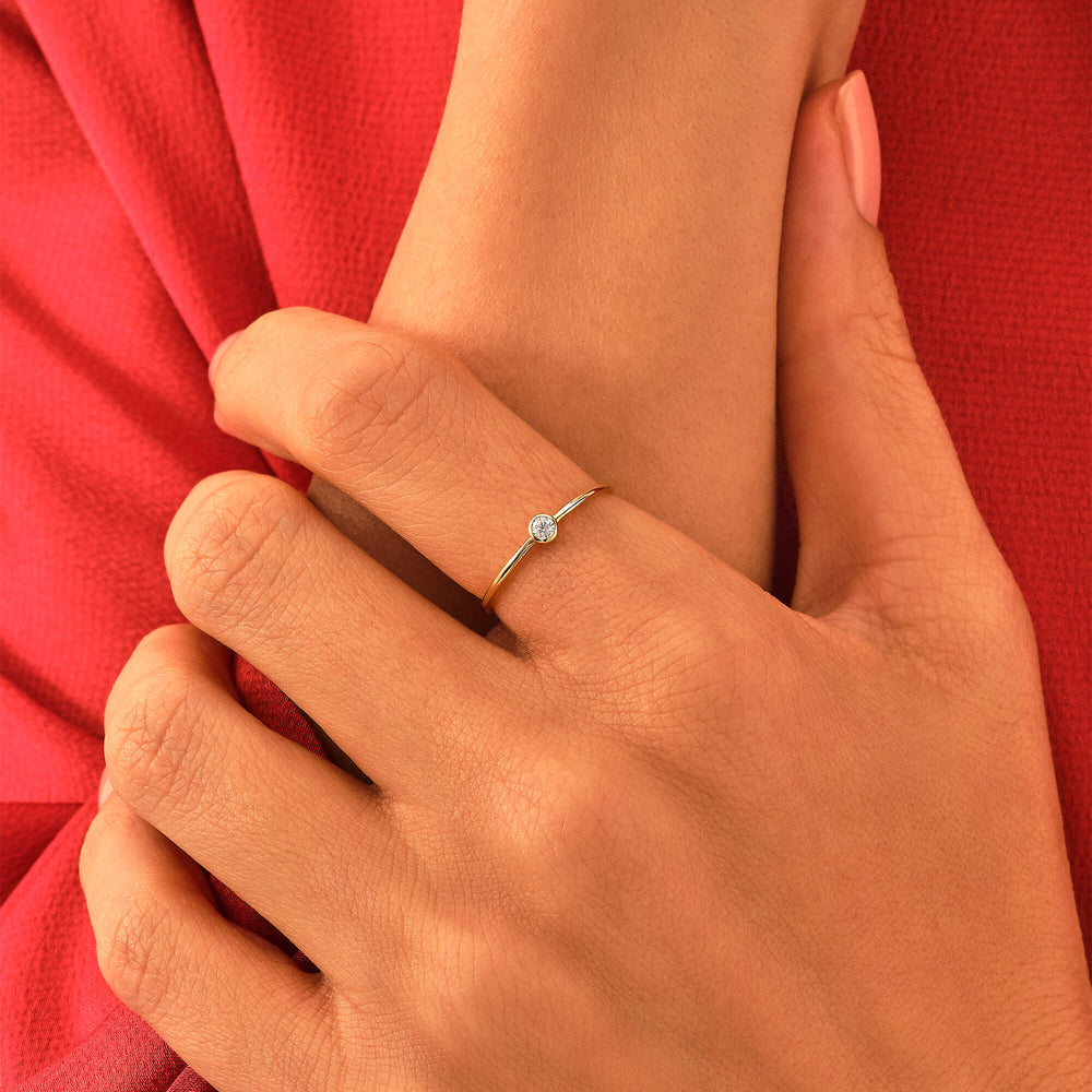 Women's Minimalist Diamond Solitaire Promise Ring in 14k Gold