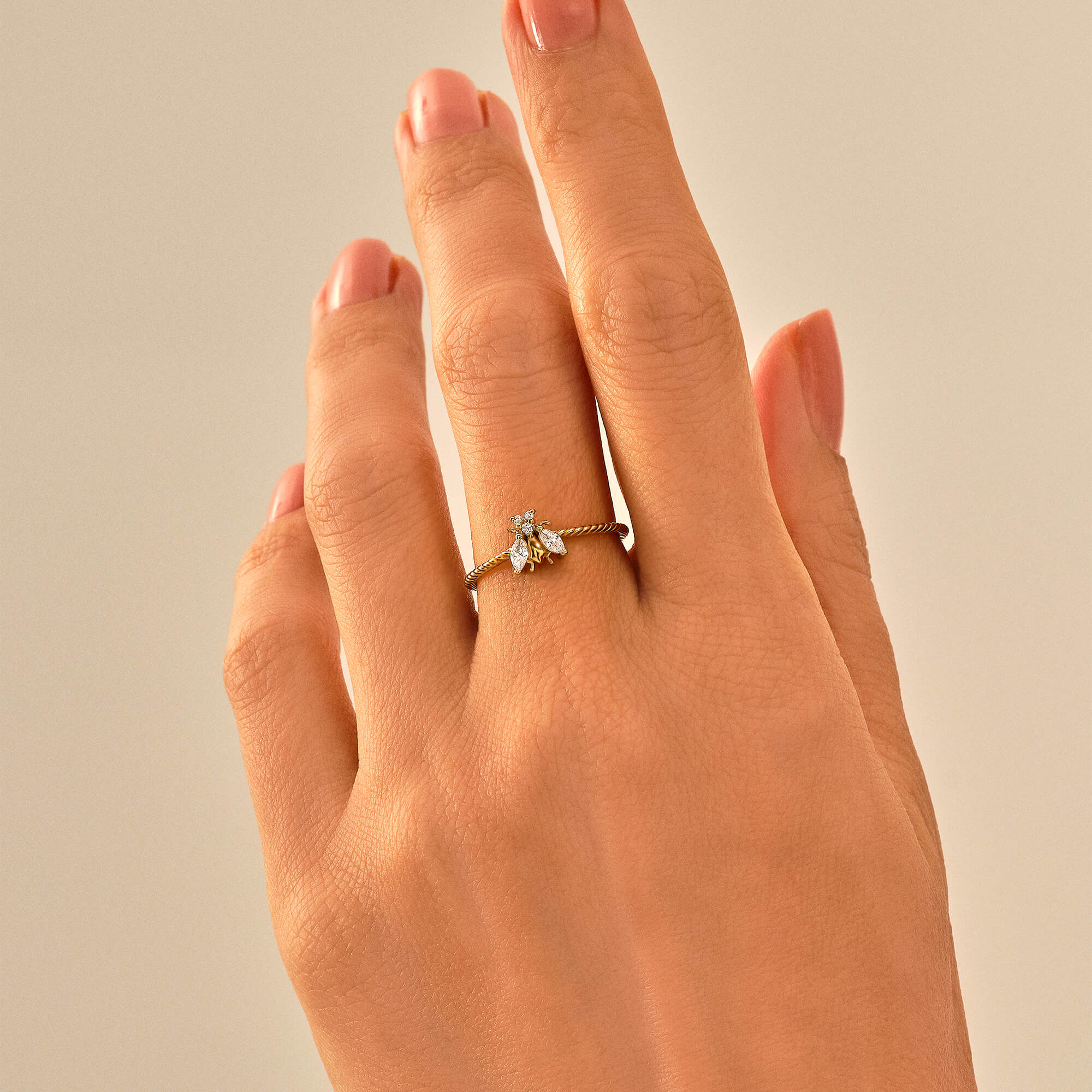 0.15ctw Diamond Bee Ring in 14k Gold