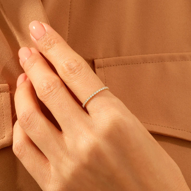 Women's Full Eternity Wedding Band Ring in 14k Gold