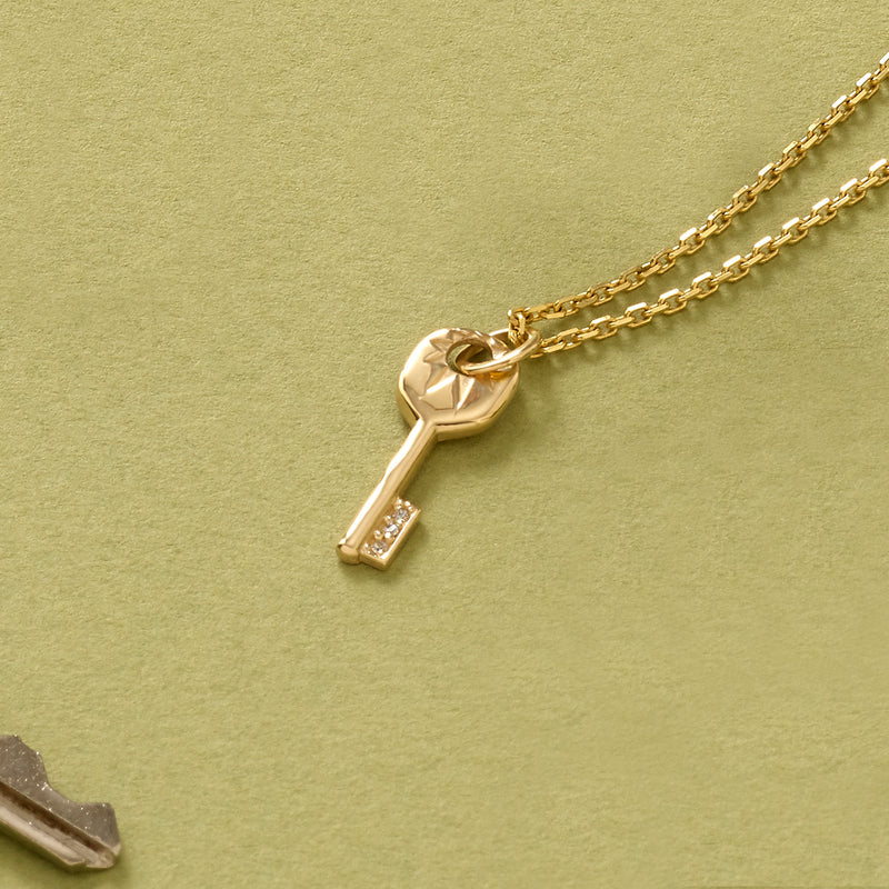 Women's 14k Solid Gold Key Necklace – NORM JEWELS