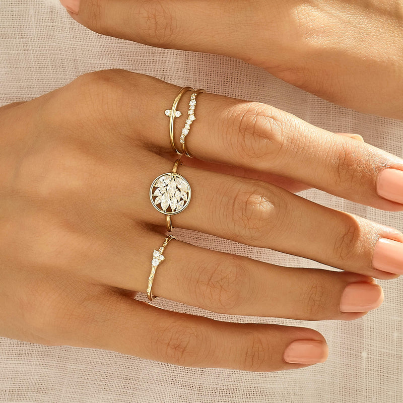 Minimalist Diamond Curve Wedding Ring in 14k Gold