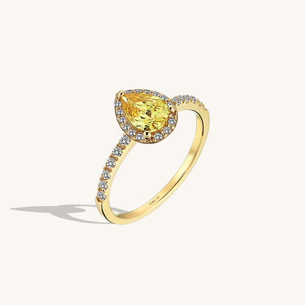 Women's Pear Citrine Solitaire Ring in Gold