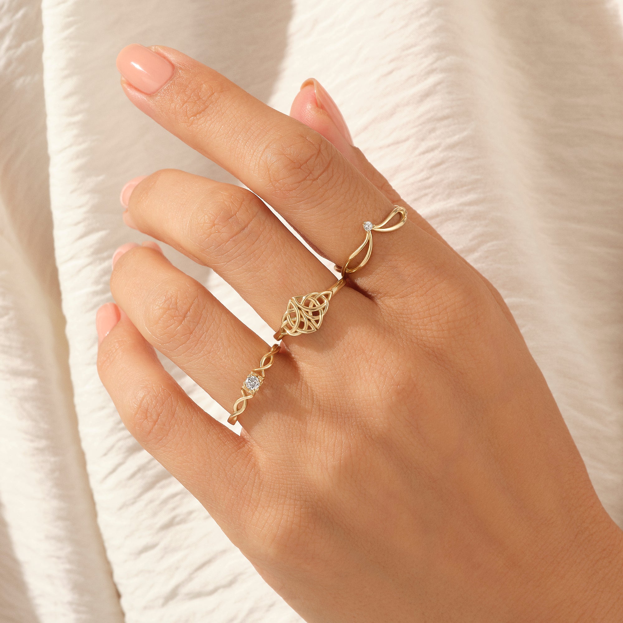 14k Gold Vintage Celtic Knot Ring